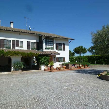 Villa Dolcevita San Costanzo Exterior foto