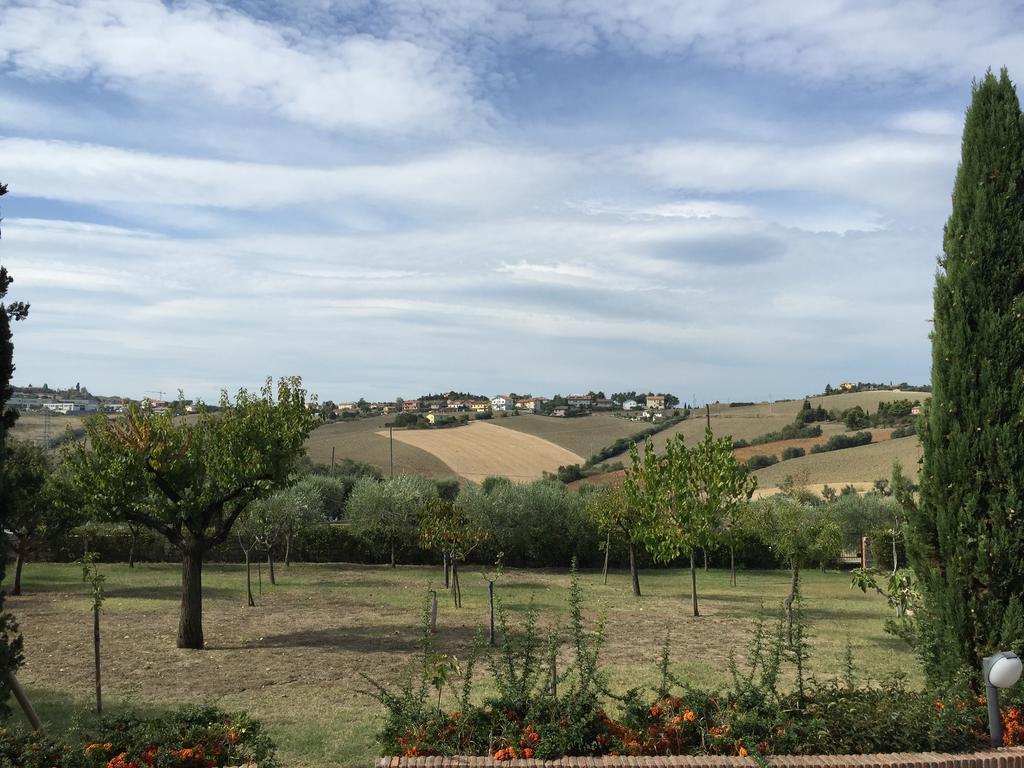 Villa Dolcevita San Costanzo Exterior foto