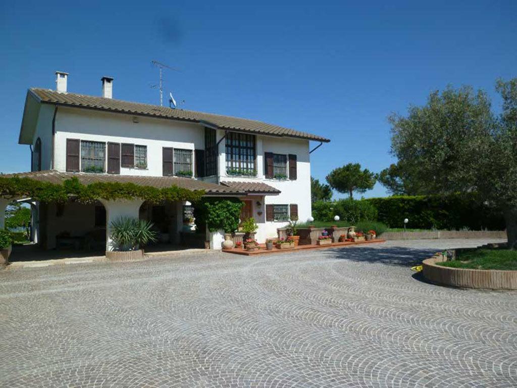 Villa Dolcevita San Costanzo Exterior foto