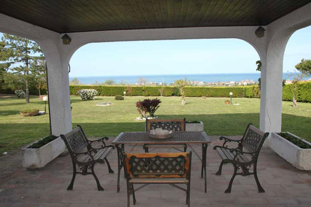 Villa Dolcevita San Costanzo Exterior foto